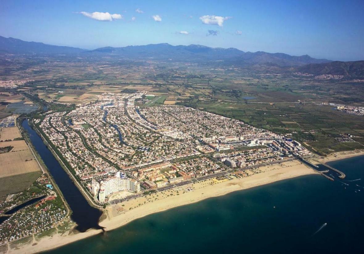Holidays P14 Sea View Empuriabrava Eksteriør bilde